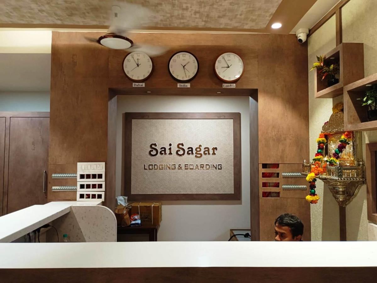 Sai Sagar Lodging & Boarding Ulhāsnagar Buitenkant foto