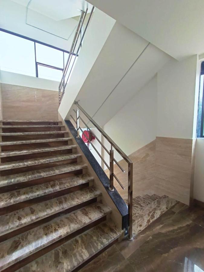 Sai Sagar Lodging & Boarding Ulhāsnagar Buitenkant foto